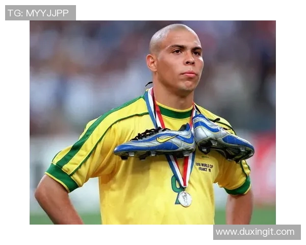 法国足球明星雷神的传奇故事与辉煌成就揭秘